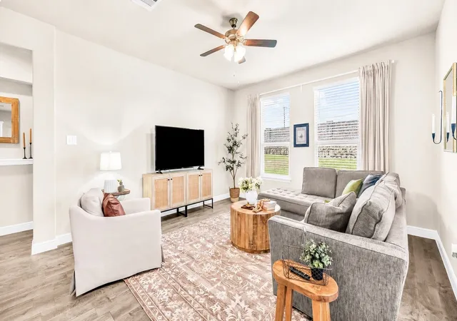 Photo 3 of Single family home for sale at 1124 Eastland Ln, Weatherford, TX 76087 | MLS# 21259913 | Listing updated on 2026-07-07