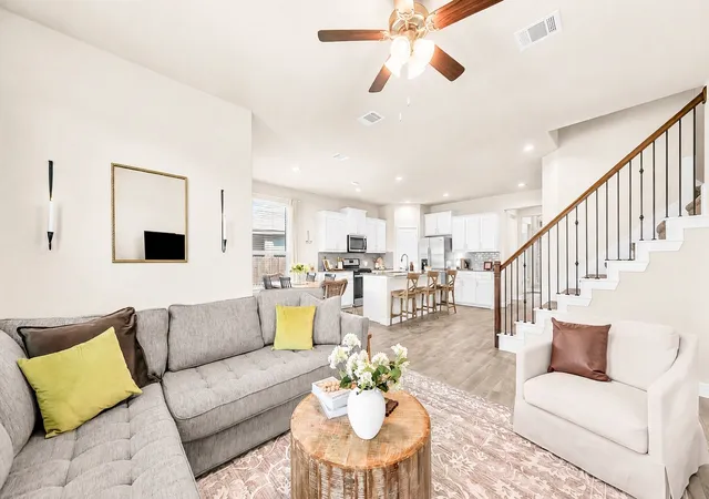 Photo 3 of Single family home for sale at 1124 Eastland Ln, Weatherford, TX 76087 | MLS# 21259913 | Listing updated on 2026-07-07