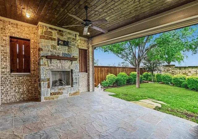 Photo 4 of Single family home for sale at 2401 Prestwick Dr, Midlothian, TX 76065 | MLS# 21260049 | Listing updated on 2026-10-08