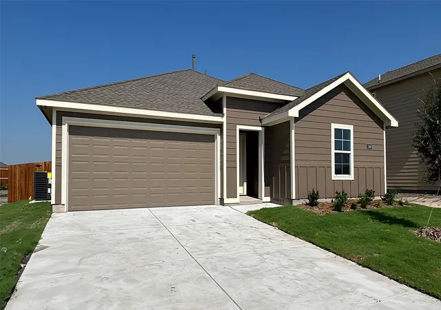 Photo 1 of Sale Pending at 1208 Breezy Oak Dr, Nevada, TX 75173 | MLS# 21260247 | Listing updated on 2026-08-31