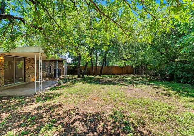 Homes for sale in Bedford, TX | 60 Somerset Ter, Bedford, TX 76022 | MLS# 21260119