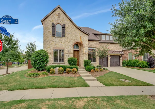 Photo 1 of Single family home for sale at 601 Sandy Lane Blvd, Flower Mound, TX 75022 | MLS# 21260279 | Listing updated on 2026-08-24