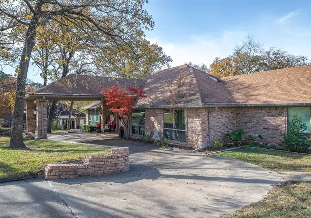 Homes for sale in Hideaway, TX | 318 Crestview Ln, Hideaway, TX 75771 | MLS# 21260355