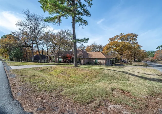 Homes for sale in Hideaway, TX | 318 Crestview Ln, Hideaway, TX 75771 | MLS# 21260355