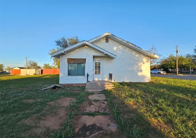 Homes for sale in Sweetwater, TX | 1211 Campbell St, Sweetwater, TX 79556 | MLS# 21260307