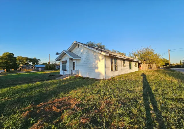 Homes for sale in Sweetwater, TX | 1211 Campbell St, Sweetwater, TX 79556 | MLS# 21260307