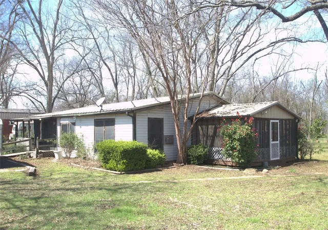 Homes for sale in Pottsboro, TX | 441 Lazy Acres Cir, Pottsboro, TX 75076 | MLS# 21260417