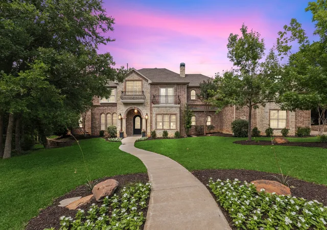 Photo 1 of Mansion for sale at 549 Round Hollow Ln, Southlake, TX 76092 | MLS# 21227791 | Listing updated on 2026-07-17