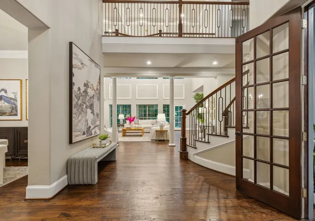 Photo 2 of Mansion for sale at 549 Round Hollow Ln, Southlake, TX 76092 | MLS# 21227791 | Listing updated on 2026-07-17