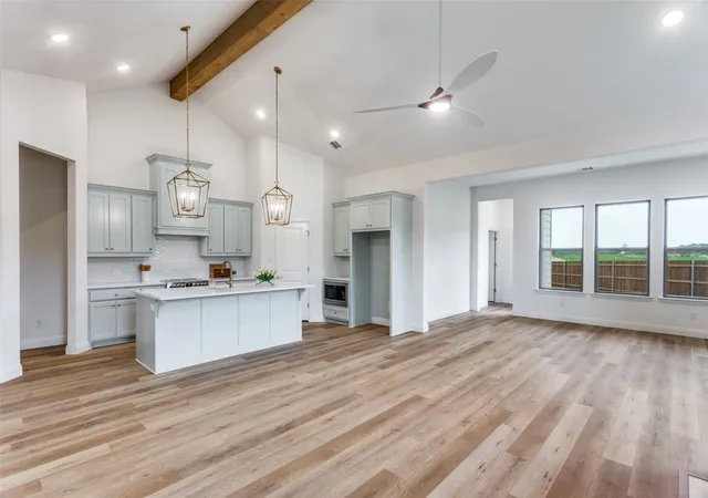 3rd image of 912 Triple Crown Ct, Willow Park, TX 76087 | MLS# 21248122