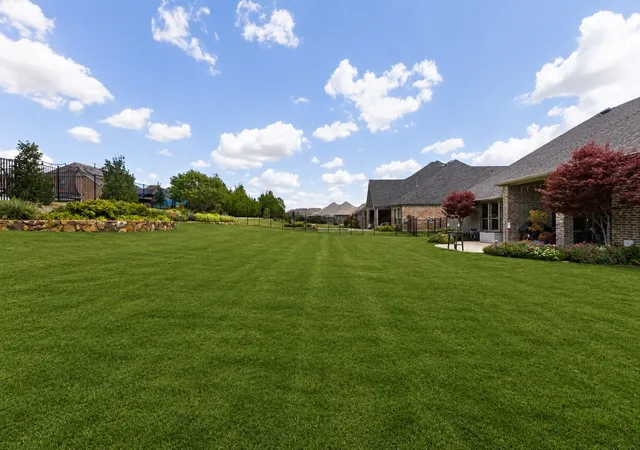 Photo 4 of Sale Pending at 506 Life Spring Dr, Rockwall, TX 75087 | MLS# 21259818 | Listing updated on 2026-08-25