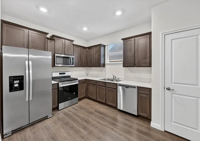 Photo 3 of Single family home for sale at 3955 Oak Creek Cir, Denison, TX 75020 | MLS# 21259148 | Listing updated on 2026-08-03