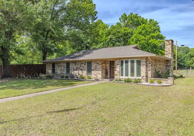 Photo 1 of Sale Pending at 3026 Arapaho Rd, Commerce, TX 75428 | MLS# 21260409 | Listing updated on 2026-07-17