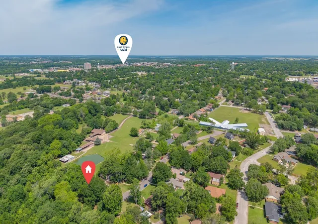 Photo 4 of Sale Pending at 3026 Arapaho Rd, Commerce, TX 75428 | MLS# 21260409 | Listing updated on 2026-07-17