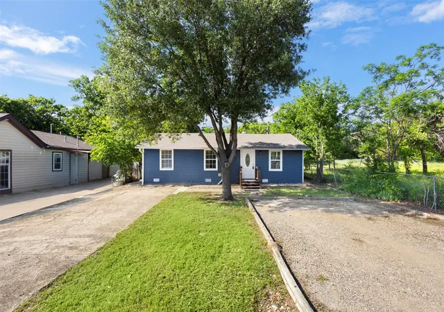 Homes for sale in Ferris, TX | 215 E 3rd St, Ferris, TX 75125 | MLS# 21259480