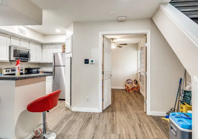5th image of 9809 Walnut St #203, Dallas, TX 75243 | MLS# 21261155