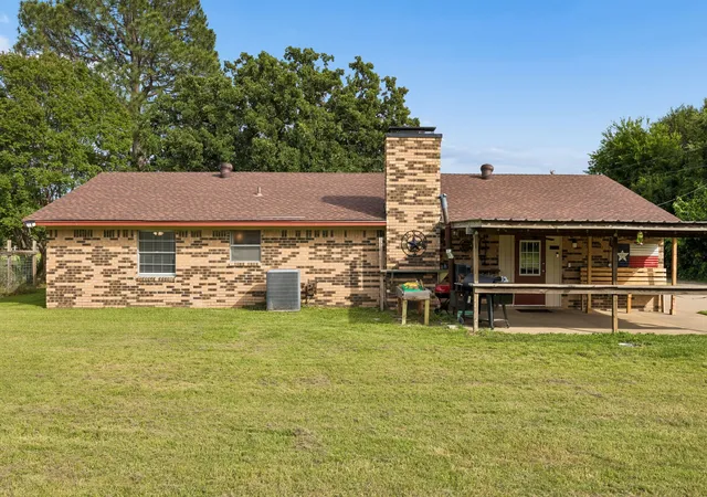 Homes for sale in Combine, TX | 210 Lanier Rd, Combine, TX 75159 | MLS# 21261118