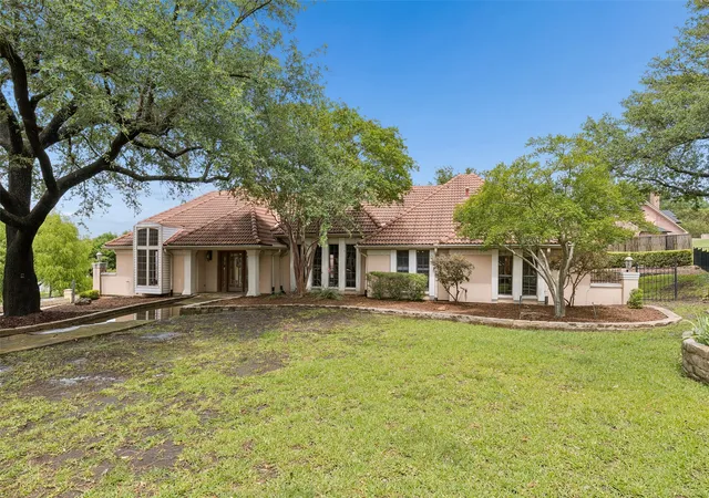 1st image of 4 Eastshore Rd, Rockwall, TX 75032 | MLS# 21261184