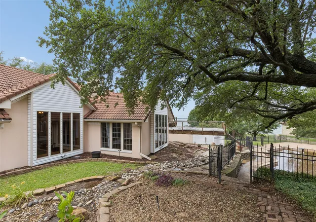 37th image of 4 Eastshore Rd, Rockwall, TX 75032 | MLS# 21261184