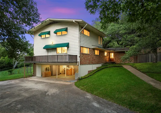 Photo 1 of Single family home for sale at 2425 Wendy Ln, Waco, TX 76710 | MLS# 21261006 | Listing updated on 2026-07-08