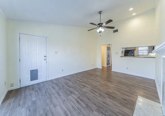 Photo 4 of Condo for sale at 2733 Silver Creek Dr #205, Arlington, TX 76006 | MLS# 21261268 | Listing updated on 2026-07-26