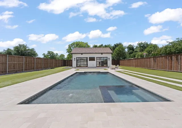 3rd image of 613 Wildcat Wy, Kennedale, TX 76060 | MLS# 21261254