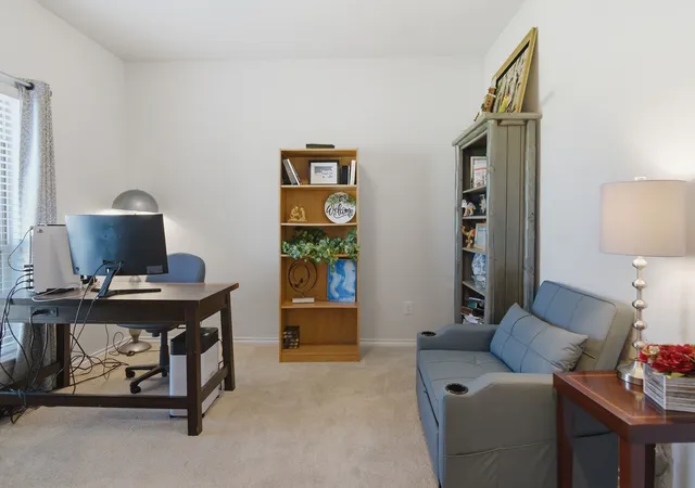 Photo 4 of Single family home for sale at 420 Basalt Dr, Azle, TX 76020 | MLS# 21261225 | Listing updated on 2026-09-30