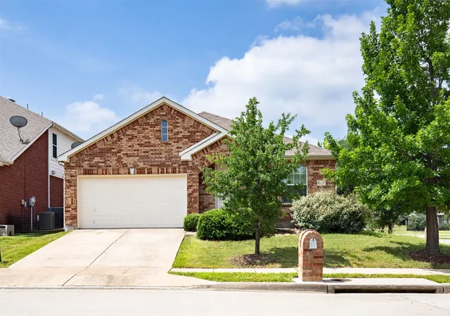 Homes for sale in Little Elm, TX | 14537 Crystal Lake Dr, Little Elm, TX 75068 | MLS# 21255672