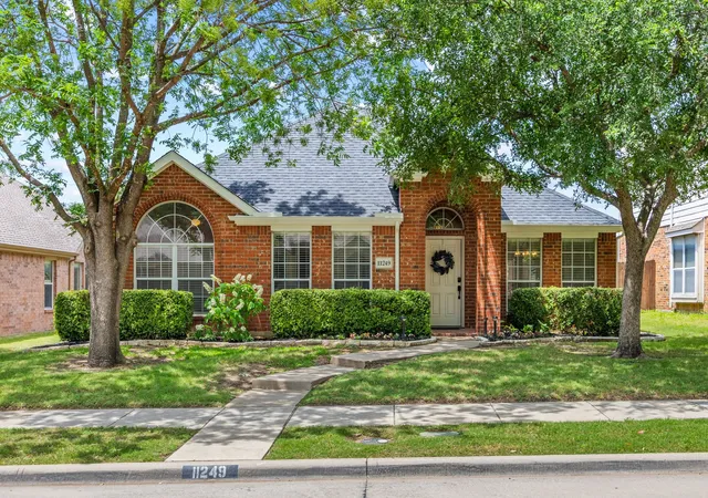 Homes for sale in Frisco, TX | 11249 Las Polamas Dr, Frisco, TX 75033 | MLS# 21259393