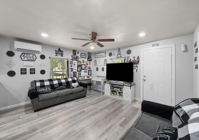 Homes for sale in Kerens, TX | 703 N Goodman Ave, Kerens, TX 75144 | MLS# 21261237