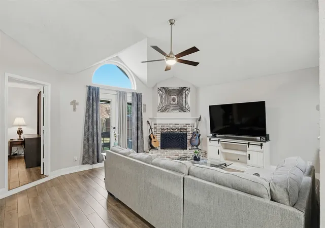 4th image of 2956 Timber Creek Trl, Fort Worth, TX 76118 | MLS# 21246008