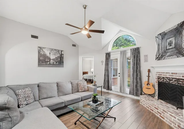 5th image of 2956 Timber Creek Trl, Fort Worth, TX 76118 | MLS# 21246008