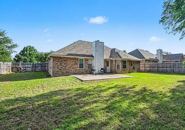 Homes for sale in North Richland Hills, TX | 6700 Greenleaf Dr, North Richland Hills, TX 76182 | MLS# 21259411