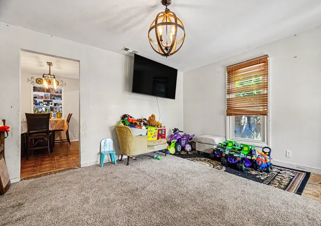 Photo 4 of Single family home for sale at 1001 Hillburn Dr, Dallas, TX 75217 | MLS# 21261453 | Listing updated on 2026-07-22