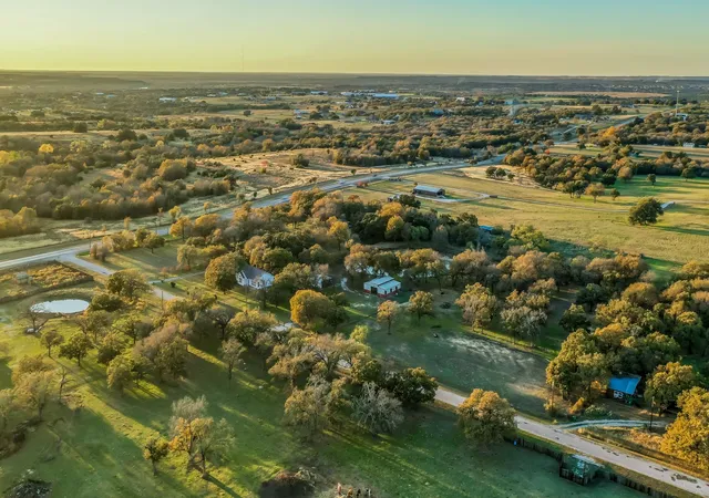 Photo 3 of Single family home for sale at 109 Tango Rd, Weatherford, TX 76087 | MLS# 21260512 | Listing updated on 2026-09-02