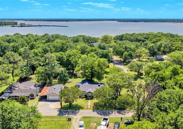 Homes for sale in Pottsboro, TX | 14 Hancock Ln, Pottsboro, TX 75076 | MLS# 21261591