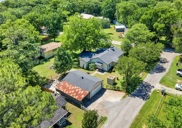 Homes for sale in Pottsboro, TX | 14 Hancock Ln, Pottsboro, TX 75076 | MLS# 21261591