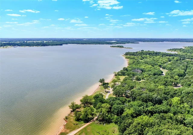 Homes for sale in Pottsboro, TX | 14 Hancock Ln, Pottsboro, TX 75076 | MLS# 21261591
