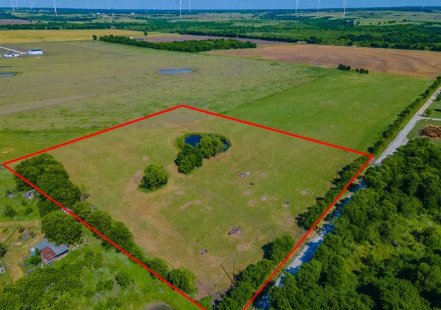 Homes for sale in Mount Calm, TX | 958 County Road 3254, Mount Calm, TX 76673 | MLS# 21254568