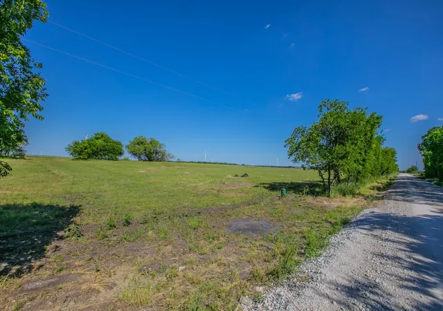 Homes for sale in Mount Calm, TX | 958 County Road 3254, Mount Calm, TX 76673 | MLS# 21254568
