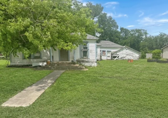 Homes for sale in Coolidge, TX | 305 N 3rd St, Coolidge, TX 76693 | MLS# 21261120