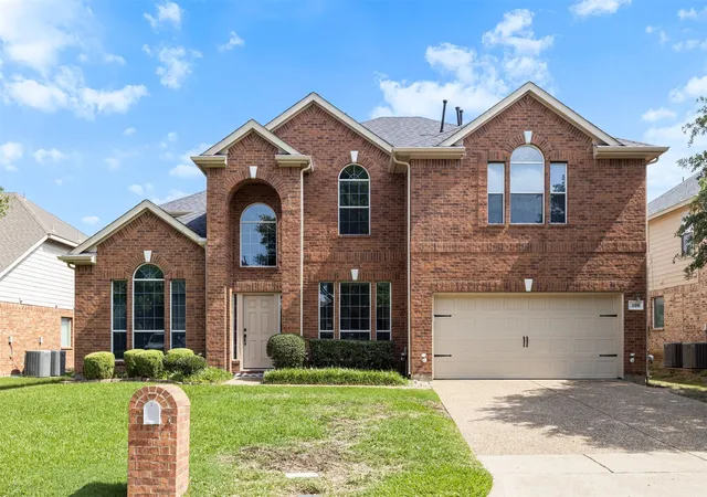 Homes for sale in Mansfield, TX | 306 Dover Heights Trl, Mansfield, TX 76063 | MLS# 21261719
