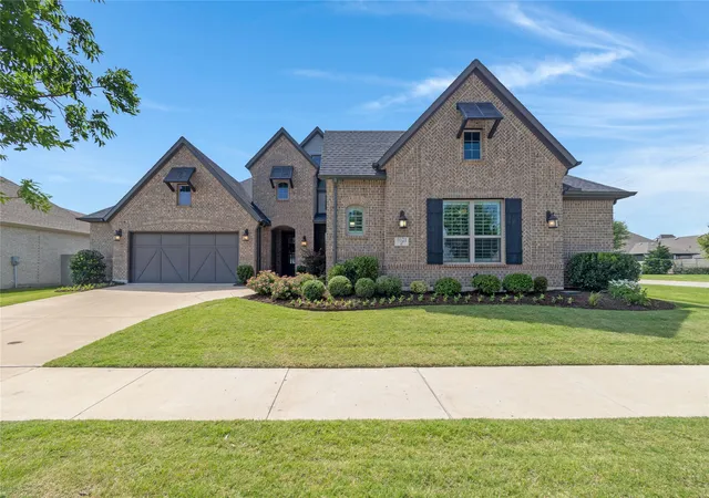 Homes for sale in Argyle, TX | 1621 Treeline Dr, Argyle, TX 76226 | MLS# 21260045
