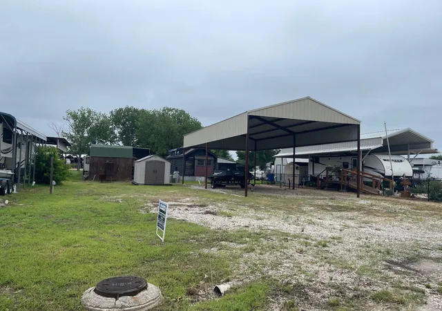 Homes for sale in Kerens, TX | 2081 Pelican Isle Dr, Kerens, TX 75144 | MLS# 21261951