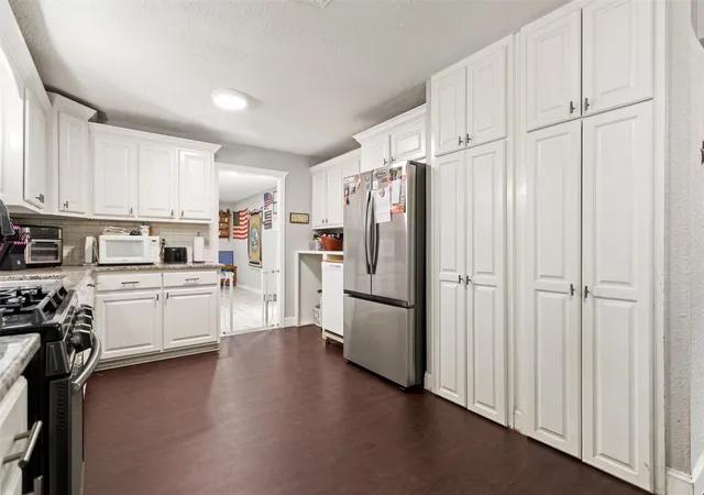 Photo 3 of Single family home for sale at 245 Parkins St, Sulphur Springs, TX 75482 | MLS# 21253470 | Listing updated on 2026-08-28