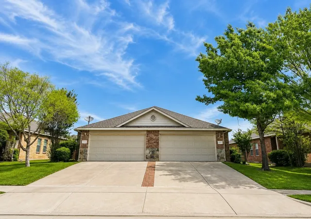 Homes for sale in Mansfield, TX | 1334 Piedmont Dr, Mansfield, TX 76063 | MLS# 21251445