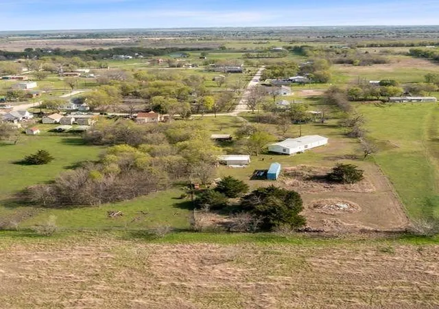 Homes for sale in Emhouse, TX | 320 Gamble St, Emhouse, TX 75110 | MLS# 21259503