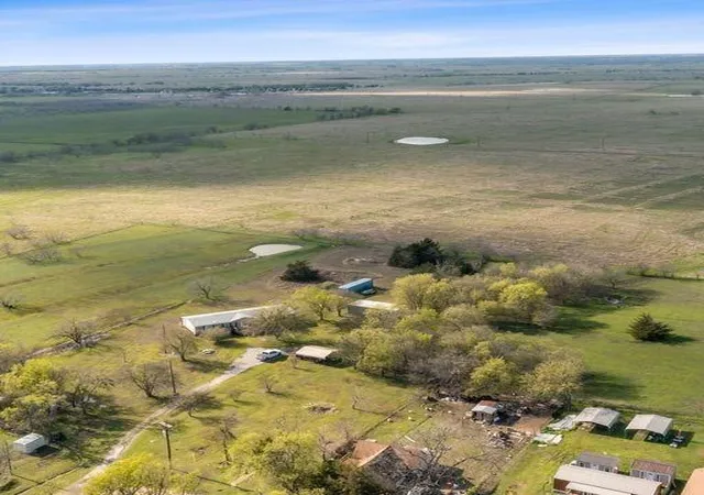 Homes for sale in Emhouse, TX | 320 Gamble St, Emhouse, TX 75110 | MLS# 21259503