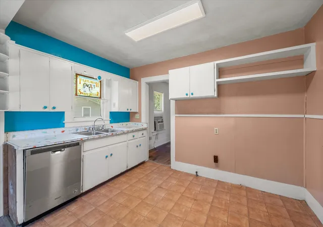 Photo 4 of Single family home for sale at 115 Woodland Ave, Corsicana, TX 75110 | MLS# 21262236 | Listing updated on 2026-07-10