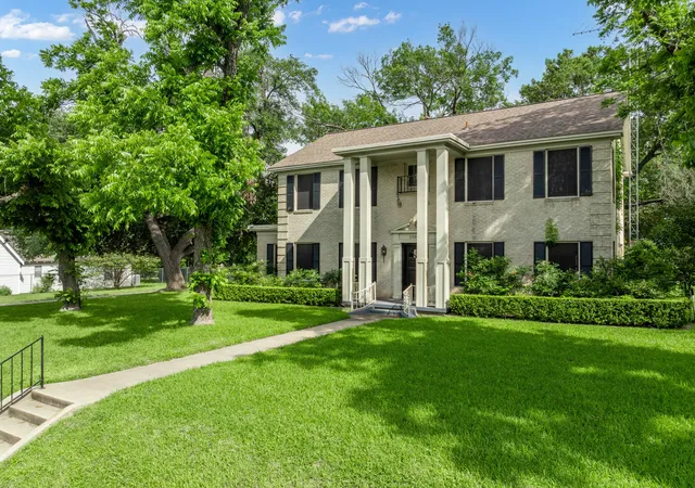 Photo 3 of Sale Pending at 2800 Cumberland Ave, Waco, TX 76707 | MLS# 21261830 | Listing updated on 2026-07-15
